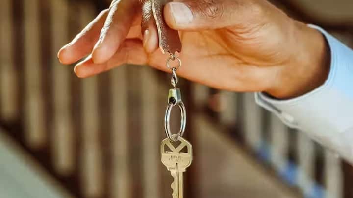 अगर आप यह तीनों चीजें पहले ही क्लियर कर लेते हैं. तो आगे कोई बड़ी परेशानी नहीं आती. छोटी-छोटी सावधानियां ही बड़े झंझट से बचाती हैं. इसलिए जल्दबाजी में फैसला लेने से बेहतर है कि थोड़ा समय लेकर सही तरीके से सब कुछ तय करें.