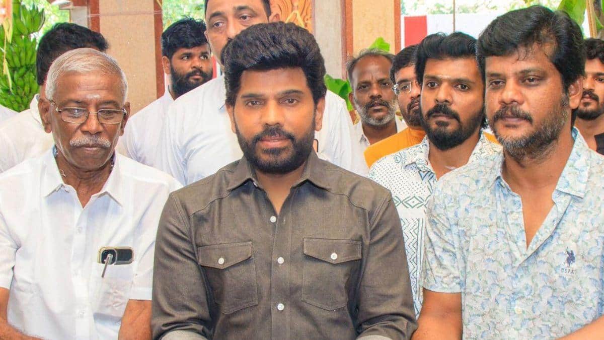 அடுத்த படத்தில் மூன்று ஆக்‌ஷன் ரோல்! மாஸ் காட்டும் லெஜண்ட் சரவணன்