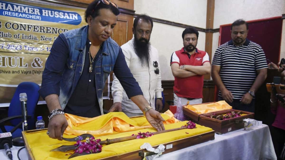 फिलीपींस में खनन अभियान के दौरान मिले 10,000 साल पुराने त्रिशूल और वज्र! शोधकर्ता हुसैन का चौंकाने वाला दावा!