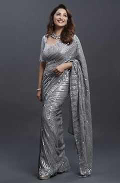 चैत्र नवरात्रि के तीसरे दिन पहने ग्रे कलर की साड़ी, आलिया भट्ट से जाह्नवी कपूर के आउटफिट से लें इंस्पिरेशन