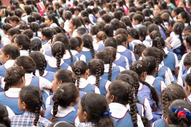 सिलेबस में सामाजिक और सांस्कृतिक पहलुओं को भी शामिल करने की योजना है. इससे छात्रों को भाषा के साथ-साथ समाज और संस्कृति की बेहतर समझ मिलेगी और वे उसे अपने दैनिक जीवन में भी उपयोग कर सकेंगे.