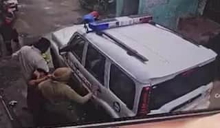 Jalandhar 'ਚ ਮਹਿਲਾ ਨਾਲ ਕੁੱਟਮਾਰ ਦੇ ਮਾਮਲੇ 'ਚ ਪੁਲਿਸ ਦਾ Action, 3 ਪੁਲਿਸ ਮੁਲਾਜ਼ਮ ਲਾਈਨ ਹਾਜ਼ਰ