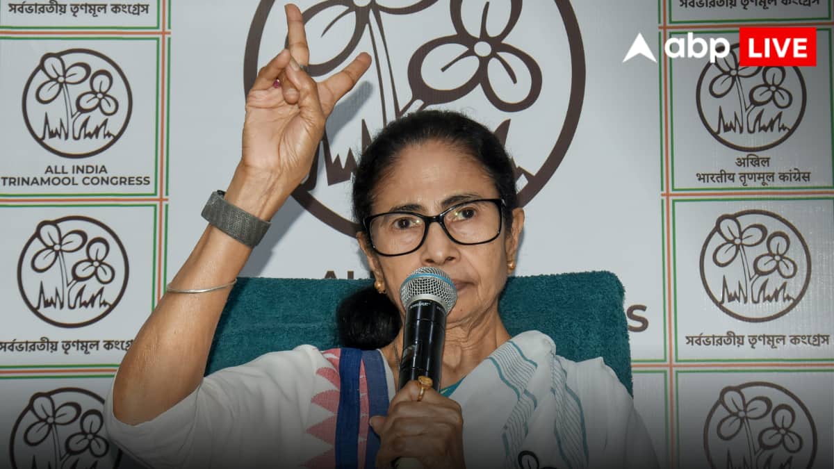 Mamata Banerjee: ईद के मौके पर सियासी वार! ममता बनर्जी ने BJP पर बोला हमला, कहा-'हम अपने हक की लड़ाई...'