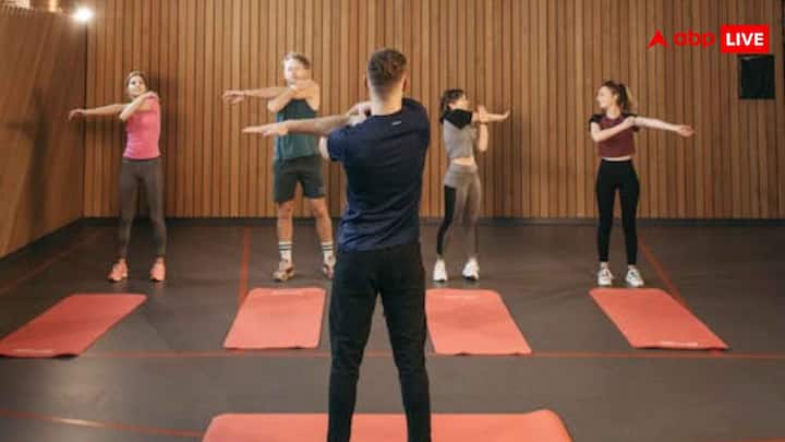 हर तरह के एक्सरसाइज के अपने फायदे हैं. जैसे हल्का एक्सरसाइज  चलना, स्ट्रेचिंग, मीडियम एक्सरसाइज  तेज चलना, साइकिलिंग और तीव्र एक्सरसाइज दौड़ना, जंपिंग, HIIT. शोध से पता चला है कि हाई इंटेंसिटी वाली एक्सरसाइज यानी High Intensity दिमाग के लिए सबसे ज्यादा फायदेमंद होता है.