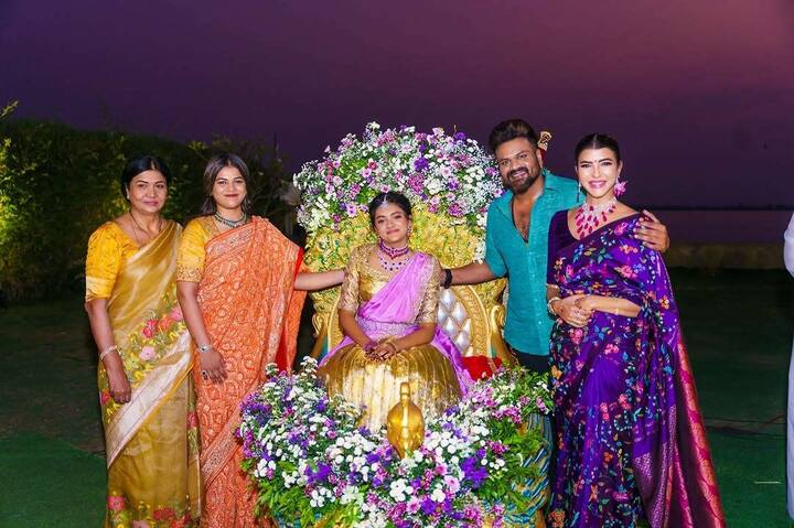 రెండుసార్లు వేడుక నిర్వహించడంతో మంచు ఫ్యామిలీలో ఇంకా విభేదాలు తగ్గలేదా? అంటూ నెటిజన్లు కామెంట్స్ చేస్తున్నారు.
