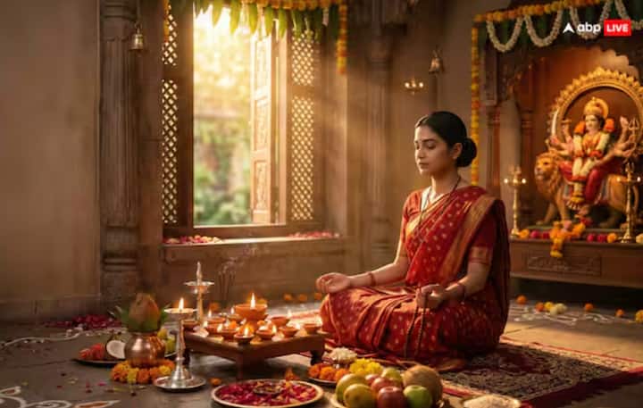 ਨਵਰਾਤਰੀ ਦੇ ਨੌਂ ਦਿਨਾਂ ਦੌਰਾਨ ਅਨੁਸ਼ਾਸਨ ਦਾ ਪਾਲਣ ਕਰਨਾ ਚਾਹੀਦਾ ਹੈ। ਸਵੇਰੇ ਜਲਦੀ ਉੱਠ ਕੇ ਪੂਜਾ ਕਰੋ ਅਤੇ ਨਿਯਮਤ ਰੁਟੀਨ ਬਣਾਈ ਰੱਖੋ। ਆਲਸ ਤੁਹਾਡੇ ਅਧਿਆਤਮਿਕ ਅਭਿਆਸ ਨੂੰ ਕਮਜ਼ੋਰ ਕਰ ਸਕਦਾ ਹੈ।
