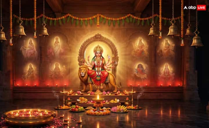 ਚੈਤ ਨਵਰਾਤਰੀ ਸ਼ਰਧਾਲੂਆਂ ਲਈ ਅਧਿਆਤਮਿਕ ਅਭਿਆਸ, ਪਵਿੱਤਰਤਾ ਅਤੇ ਸੰਜਮ ਦਾ ਸਮਾਂ ਹੈ। 19 ਮਾਰਚ ਤੋਂ 27 ਮਾਰਚ ਤੱਕ ਦੇਵੀ ਦੁਰਗਾ ਦੇ ਨੌਂ ਰੂਪਾਂ ਦੀ ਪੂਜਾ ਕੀਤੀ ਜਾਂਦੀ ਹੈ। ਹਾਲਾਂਕਿ, ਸਿਰਫ਼ ਦੇਵੀ ਦੀ ਪੂਜਾ ਕਰਨਾ ਕਾਫ਼ੀ ਨਹੀਂ ਹੈ; ਕੁਝ ਵਿਸ਼ੇਸ਼ ਉਪਾਅ ਵੀ ਸ਼ਾਮਲ ਹਨ, ਜਿਨ੍ਹਾਂ ਦੀ ਪਾਲਣਾ ਕਰਨ 'ਤੇ, ਅਧਿਆਤਮਿਕ ਅਭਿਆਸ ਦੇ ਪੂਰੇ ਲਾਭ ਨੂੰ ਯਕੀਨੀ ਬਣਾਇਆ ਜਾਵੇਗਾ।