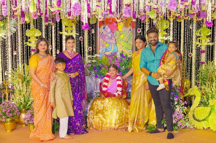 మేనకోడలి ఫంక్షన్‌లో మంచు మనోజ్ సందడి చేశారు. ఎమోషనల్‌‌గా ఓ వీడియో సైతం షేర్ చేయగా వైరల్ అవుతోంది.