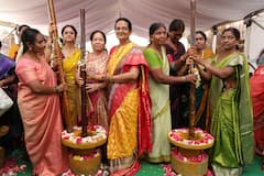 ఒంటిమిట్టలో  శ్రీ సీతారాముల కళ్యాణోత్సవానికి శుభారంభం! పసుపు దంచే వేడుక చూసిన వారి జన్మధన్యం!