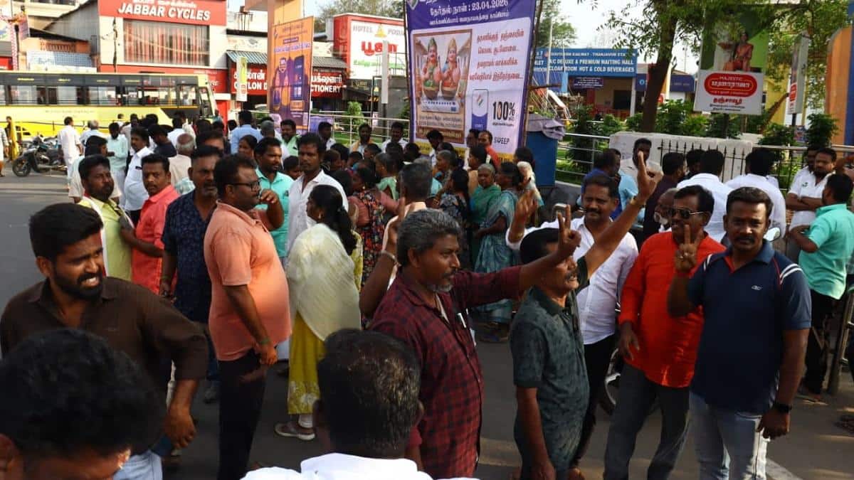 தஞ்சையில் அதிர்ச்சி! பாஜக-விற்கு தொகுதி ஒதுக்கியதால் கொந்தளித்த அதிமுக மாநகர செயலாளரின் ஆதரவாளர்கள்