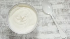 Health Tips: શું રાત્રે દહીં ખાવું યોગ્ય છે? જાણો સત્ય