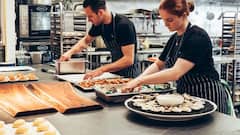 लंदन में भारतीय नाम की आड़ में रेस्टोरेंट क्यों चलाते हैं पाकिस्तानी, क्यों छिपाते हैं पहचान?