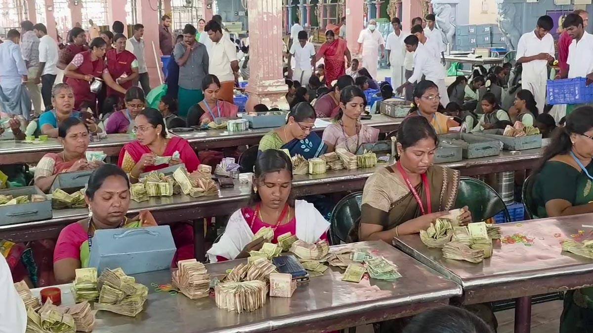 பழனி முருகன் கோயில் உண்டியல்: பக்தர்கள் காணிக்கையாக குவித்தவை! தங்கம், வெள்ளி, ரொக்கம் எவ்வளவு தெரியுமா?