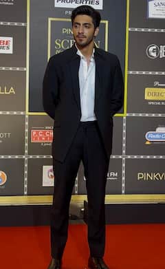 मां बनने के बाद Kiara Advani का ग्लैमरस कमबैक,कृति सेनन से सौम्या टंडन तक ने क्लासी लुक्स से लूटी महफिल