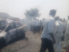 Beed Accident: खडीने भरलेल्या हायवाने धडक देताच कारला पेट घेतला; आई आणि मुलाचा होरपळून मृत्यू, बीड-अहिल्यानगर महामार्गावरील अंगावर काटा आणणारी घटना