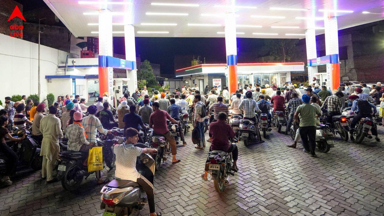 West Asia Conflict : '৬০ দিনের তেল ও ৮ লক্ষ টন LPG মজুত আছে', দেশজুড়ে আতঙ্কের মধ্যে আশ্বস্ত করল কেন্দ্র