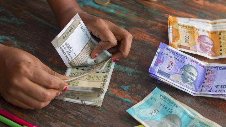 अगर आप पैसे निकालने या टियर-2 खाते से विड्रॉल करने की सोच रहे हैं. तो थोड़ा इंतजार करना होगा. यह सर्विस 31 मार्च की सुबह 10:30 बजे से 1 अप्रैल तक बंद रहेगी. हालांकि राहत की बात यह है कि इस दौरान नए लोगों का रजिस्ट्रेशन और पैसा जमा करने का काम पहले की तरह ही नॉर्मल चलता रहेगा.