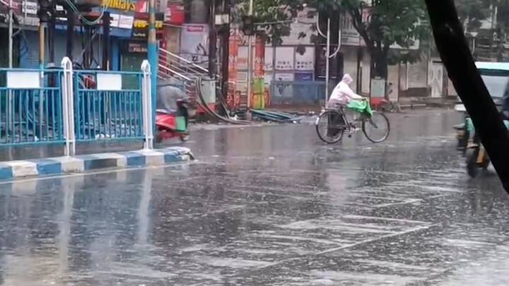 কারণ বজ্রপাতের সম্ভাবনা রয়েছে। ঝোড়ো হাওয়ার জন্য মাটির বাড়ি ক্ষতিগ্রস্থ হতে পারে। এখানেই শেষ নয়, চাষের ক্ষেত্রেও ক্ষতি বয়ে আনতে পারে। পাশাপাশি দৃশ্যমানতা ও  ট্রাফিক ব্যবস্থাতেও প্রভাব ফেলতে পারে।