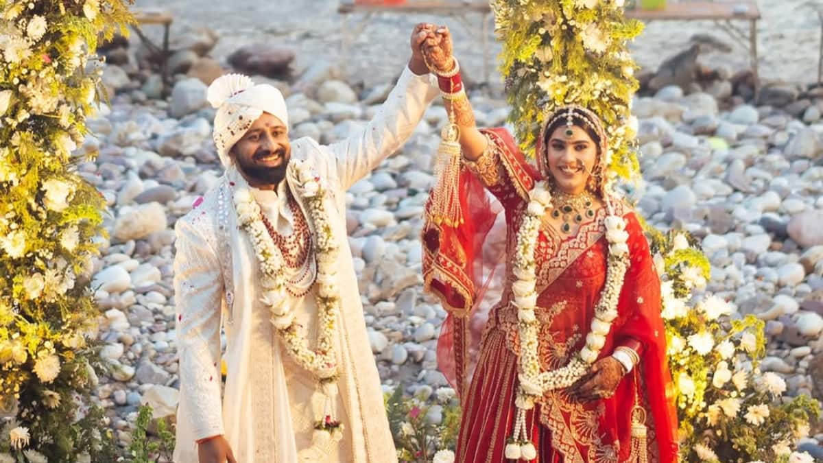 Bigg Boss Fame Rajat Dalal Marries Girlfriend, Shares Dreamy Wedding Pics