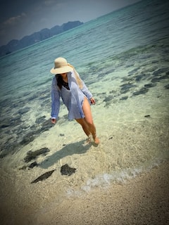 Ketika Sharma: బికినీలో బ్యూటిఫుల్ లేడీ... కేతికా శర్మ సమ్మర్ హాలిడే ట్రిప్ ఫోటోలు