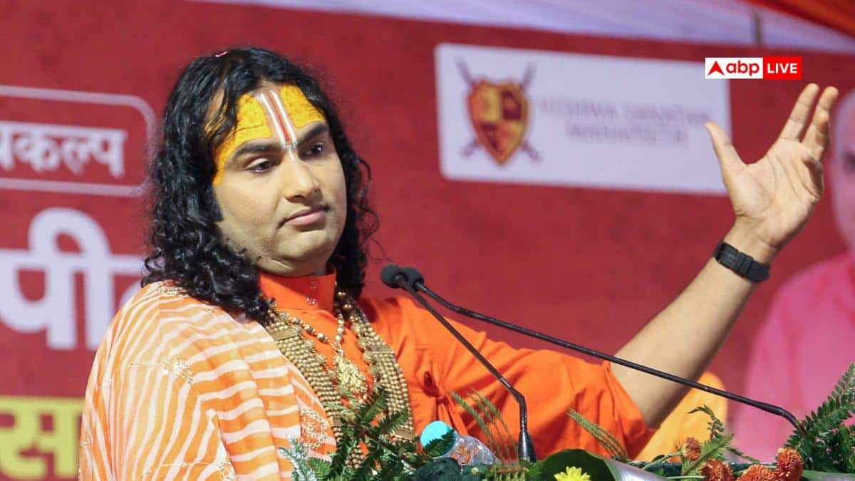 'संत को आलोचना से नहीं घबराना चाहिए', कथावाचक अनिरुद्धाचार्य मामले में HC की टिप्पणी