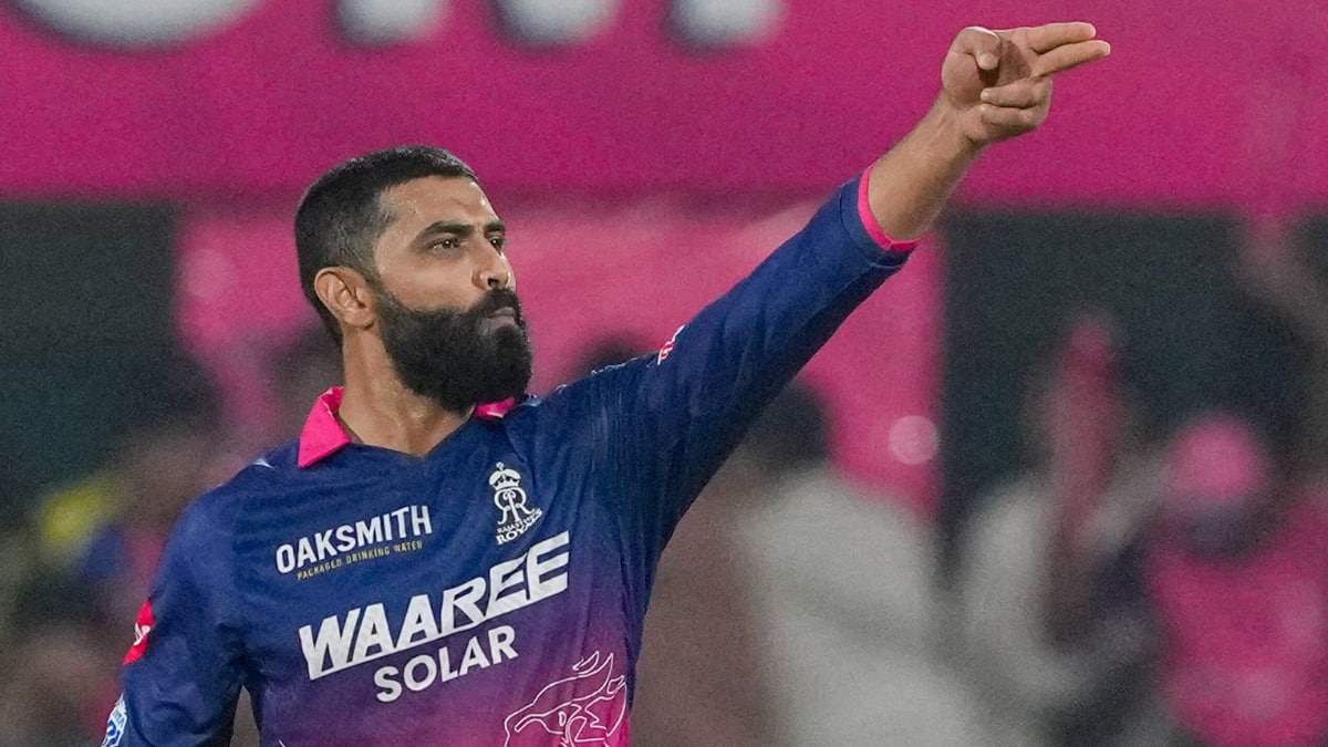 Ravindra Jadeja's Epic Remark :'Pink Looks Good On Me' After RR vs CSK Match