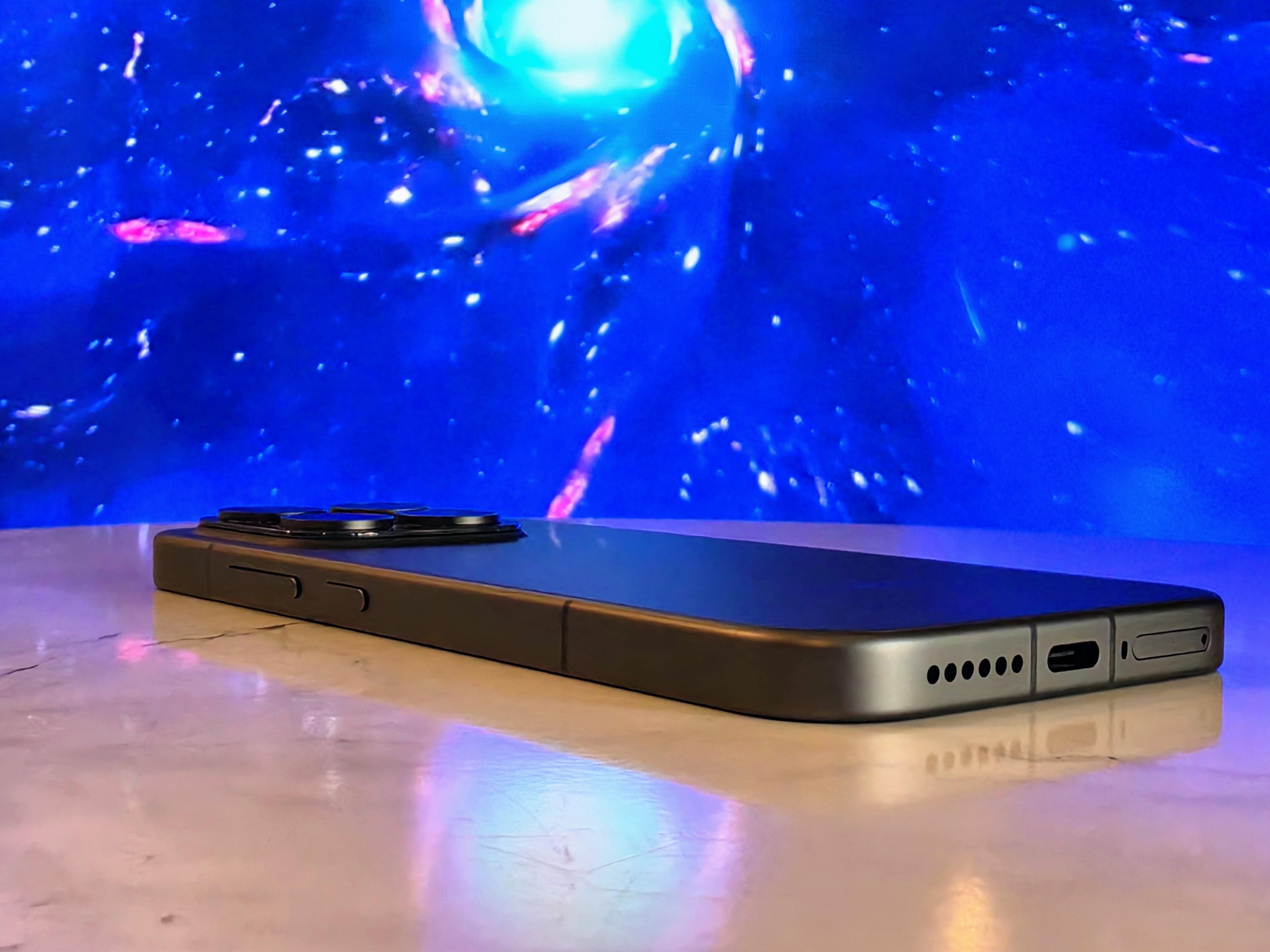 Xiaomi 17 Review: Making 'Compact' Great Again, With A Better-Than-Pro Battery To Boot