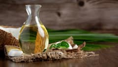 Hair Tips: વાળ ધોવાના કેટલા કલાક પહેલા વાળમાં તેલ લગાવવું જોઈએ?