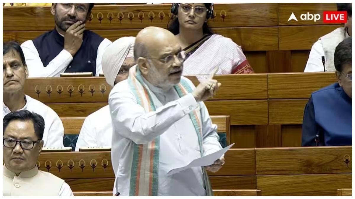 Amit Shah on Naxalism: గిరిజనులు వెనుకుబాటుకు కారణమేంటీ? నక్సలిజాన్ని అంతం చేశామని చెబుతూ కాంగ్రెస్‌పై విమర్శలు చేసిన అమిత్‌ షా 