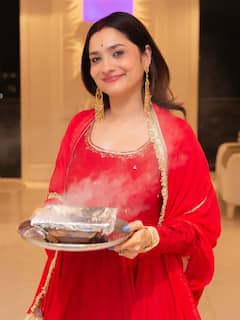 लाल रंग का अनारकली सूट पहन छाईं अंकिता लोखंडे, सिंदूर फ्लॉन्ट करते हुए शेयर की फोटोज