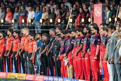 18 लाखांच्या 21 फोनची चोरी! IPLच्या सामन्यात धक्कादायक प्रकार... गर्दीत लहान मुलांना बनवलं मोहरा, नेमकं काय घडलं?