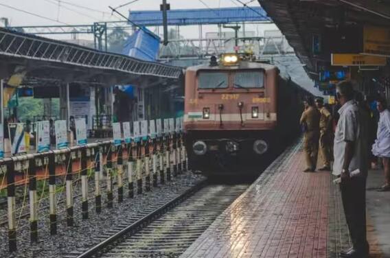 Indian Railways: 1 એપ્રિલથી બદલી રહ્યા છે ટિકિટ કેન્સલેશનના નિયમો, મુસાફરી કરતા પહેલા જાણી લો