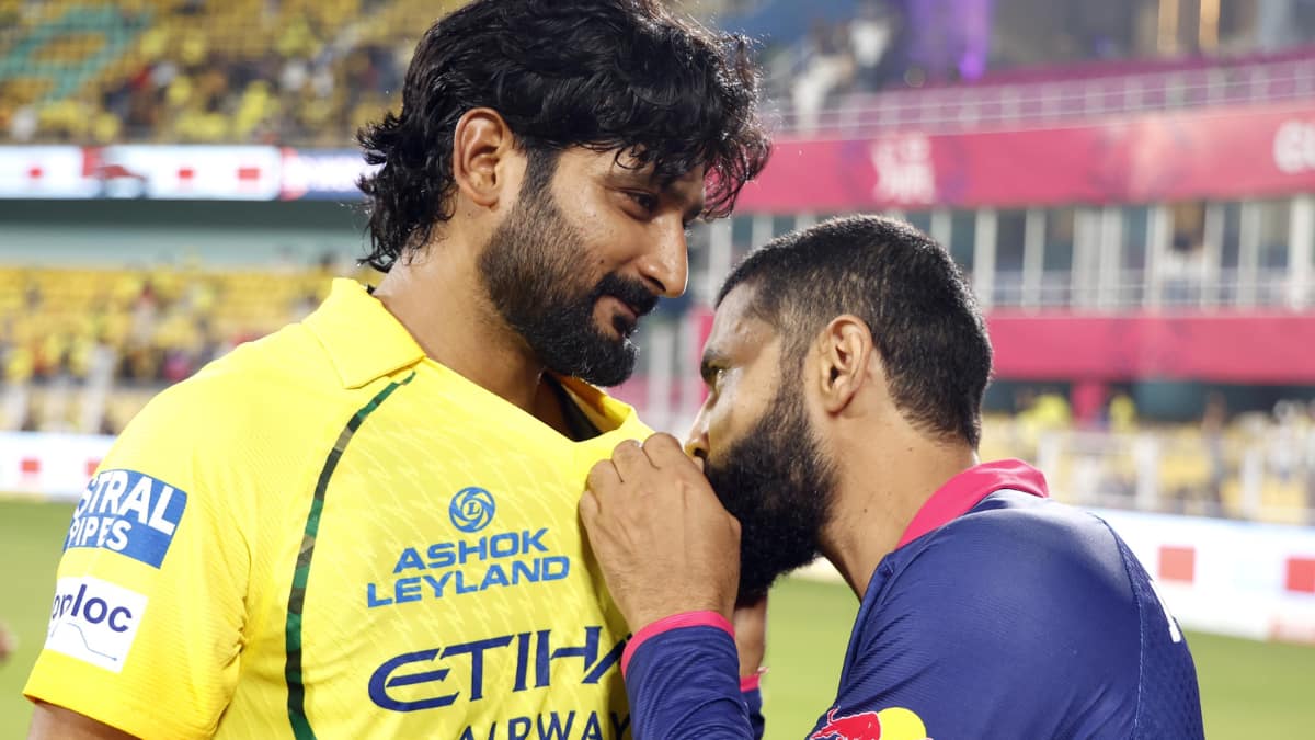 Ravindra Jadeja Kisses CSK Badge After Dominant RR Win