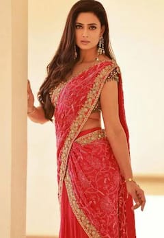 ਸ਼ਵੇਤਾ ਤਿਵਾੜੀ ਨੇ ਰੈੱਡ ਸਾੜੀ 'ਚ ਢਾਹਿਆ ਕਹਿਰ , ਦਿੱਤੇ ਕਾਤਲਾਨਾ ਪੋਜ