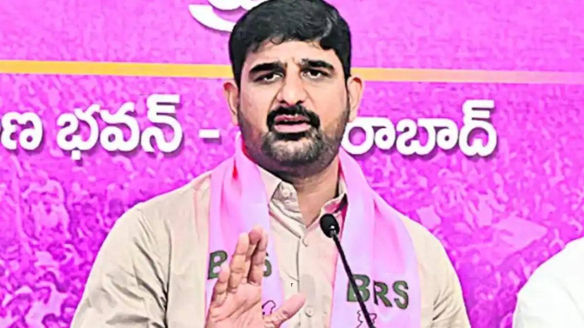 BRS MLA Padi Kaushik Reddy: ఎమ్మెల్యే కౌశిక్ రెడ్డికి సీఐడీ నోటీసులు.. వెనక్కి తగ్గేది లేదంటూనే ప్రభుత్వంపై ఆరోపణలు
