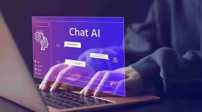 AI Chatbot Mirofish: બીજિંગ યુનિવર્સિટીમાં અભ્યાસ કરતા ગુઓ નામના વિદ્યાર્થીએ ખૂબ જ ટૂંકા સમયમાં MiroFish નામનું એક અનોખું AI એન્જિન વિકસાવ્યું. ચીનમાંથી એક ટેકનોલોજી સમાચાર સામે આવ્યા છે જેણે વિશ્વભરનું ધ્યાન ખેંચ્યું છે. 20 વર્ષીય વિદ્યાર્થી Guo Hongjiang એક એવો આર્ટિફિશિયલ ઈન્ટેલિજન્સ સિસ્ટમ તૈયાર કરી છે જે ફક્ત પ્રશ્નોના જવાબ જ નહીં પરંતુ ભવિષ્યની આગાહી પણ કરી શકે છે. નોંધપાત્ર રીતે આ યુવા ડેવલપરે GitHub પર ઝડપથી ઓળખ મેળવી છે, તેની સિદ્ધિથી મોટી ટેક કંપનીઓને પાછળ છોડી દીધી છે.
