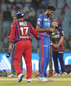 Rishabh Pant Run OUT : दुर्दैवी! गोलंदाजाचा हात लागला अन् पंतचा घात झाला; थर्ड अंपायरच्या निर्णयाआधीच सोडले मैदान, नेमकं काय घडलं?