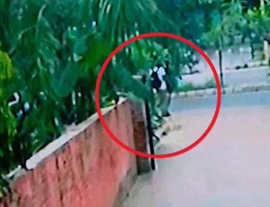 BJP ਦਫਤਰ ਦੇ ਬਾਹਰ ਹੋਏ ਧਮਾਕੇ ਦੇ ਨਵੇਂ ਵੀਡੀਓ ਆਏ ਸਾਹਮਣੇ, ਨਜ਼ਰ ਆਏ ਹਮਲਾਵਰ