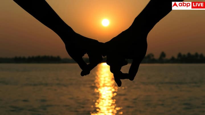 दूसरों से मदद की उम्मीद रखना, लेकिन खुद कभी आगे न आना भी एक संकेत है. इनके रिश्ते अक्सर एकतरफा हो जाते हैं.
