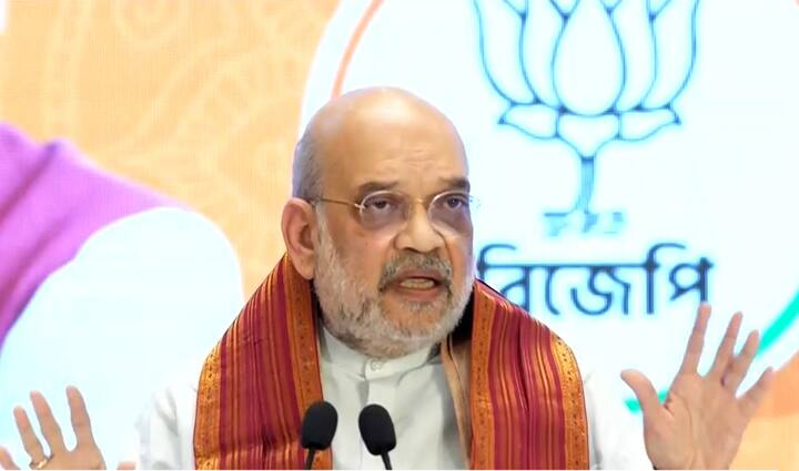 অমিত শাহ আরও বলেন, ৬ মে ভারতীয় জনতা পার্টির সরকার হবে। এনিয়ে পাল্টা সুর চড়িয়েছে তৃণমূল।