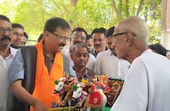 संजय राऊत दिलदार, भावुक झाला शिल्पकार; खिशातून 500 चं बंडल काढत बैलजोडी घेतली, खटाखट नोटा मोजल्या
