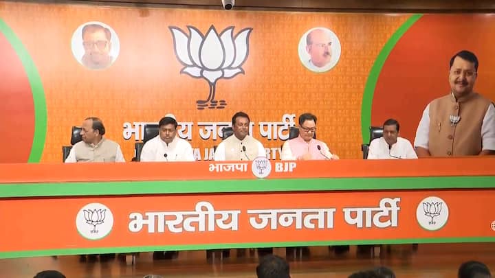 ঘণ্টাখানেক সঙ্গে সুমন-এর পোল সেগমেন্টে একটি প্রশ্ন রাখা হয় গত ১৯ মার্চ।