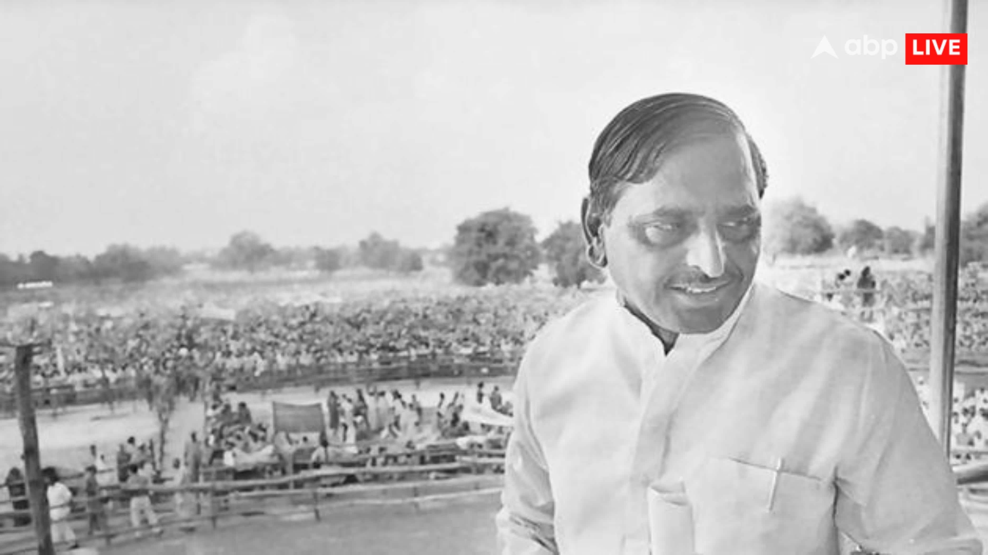 मुलायम सिंह प्रधानमंत्री की जगह रक्षा मंत्री बने थे