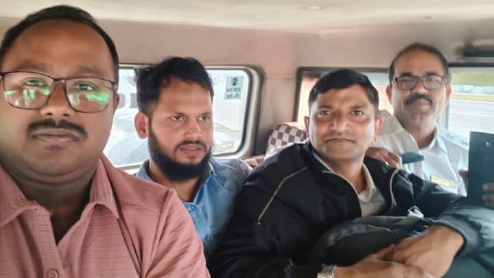 কিন্তু, কী বলেছেন মোফাক্কারুল ইসলাম? ঘটনার কিছু ভিডিও ক্লিপ সামনে এসেছে। যাতে সেই বক্তব্যের পুরোটা স্পষ্ট নয়। কিন্তু, কিছু অংশে তাঁর বক্তব্য শোনা গেছে।