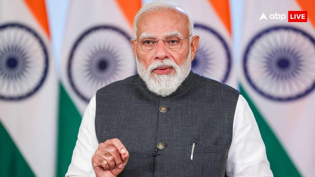 PM Modi Viral Video : পুরনো কয়েন দিলেই ১০ লাখ ! খোদ প্রধানমন্ত্রী মোদি দিচ্ছেন ভিডিয়ো বার্তা, আপনি দেখেছেন ?