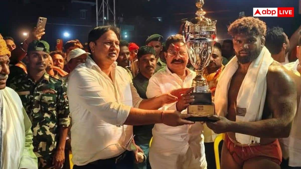 अनंत सिंह के गांव पहुंचे ईरान के पहलवान जलाल और हामिद, महादंगल में दोनों की हुई हार