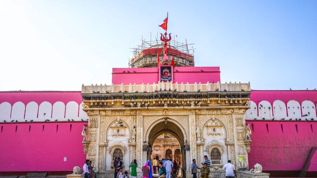 (Image Source: Pinterest/ incredibleindia_live)