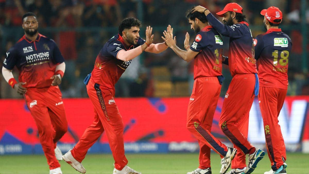 IPL 2026 RCB VS CSK Updates: ఆర్సీబీ గ్రాండ్ విక్ట‌రీ.. 2 వ‌రుస విజ‌యాలతో జోరు.. స‌త్తా చాటిన భువీ, 43 ర‌న్స్ తో సీఎస్కే చిత్తు