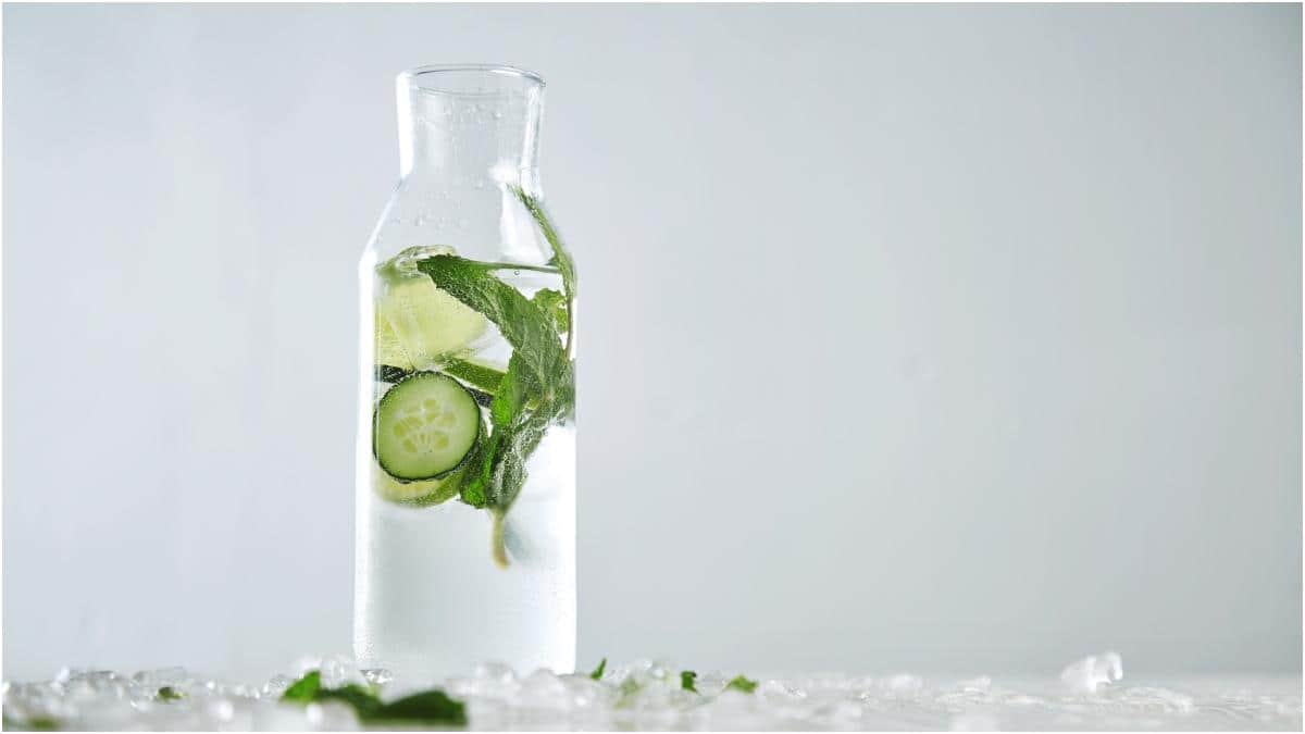 Summer Health Tips: சருமப் பொலிவு முதல் நச்சு நீக்கம் வரை: கோடையில் 'வெள்ளரி தண்ணீர்' தரும் டாப் 6 நன்மைகள்!