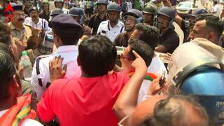 Bengal Election 2026 : হাজরা মোড়ে উত্তেজনা, টালিগঞ্জের বিজেপি প্রার্থীকে মনোনয়ন পেশ করতে যেতে 'বাধা'-র অভিযোগ